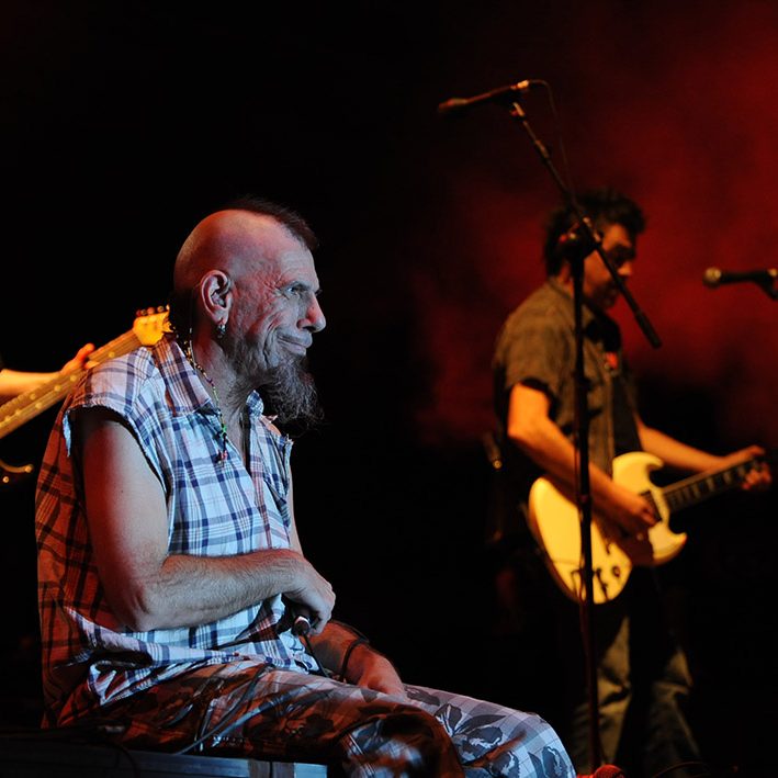 Enrique Villarreal "el drogas"- Barricada